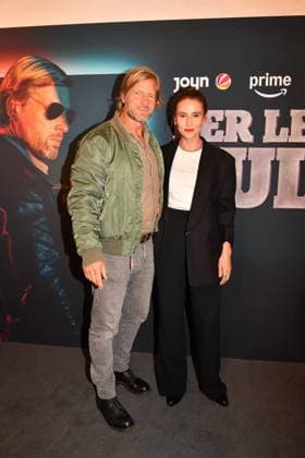 Henning Baum und Peri Baumeister bei der Premiere zur 6. Staffel von Der letzte Bulle am 27.10.2025 im Gloria Palast in Muenchen. Nach der letzten Folge im Jahr 2014 wird die Serie ab 31.10.2025 mit neuen Folgen bei Amazon Prime und ab 24.11.2025 bei Sat.1 & Joyn fortgesetzt. Premiere in Muenchen - Der letzte Bulle (Amazon Prime & SAT.1) kehrt auf die Serienbuehne zurueck