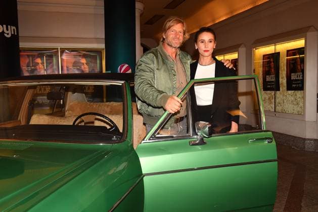 Henning Baum und Peri Baumeister bei der Premiere zur 6. Staffel von Der letzte Bulle am 27.10.2025 im Gloria Palast in Muenchen. Nach der letzten Folge im Jahr 2014 wird die Serie ab 31.10.2025 mit neuen Folgen bei Amazon Prime und ab 24.11.2025 bei Sat.1 & Joyn fortgesetzt. Premiere in Muenchen - Der letzte Bulle (Amazon Prime & SAT.1) kehrt auf die Serienbuehne zurueck