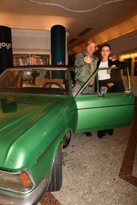 Henning Baum und Peri Baumeister bei der Premiere zur 6. Staffel von Der letzte Bulle am 27.10.2025 im Gloria Palast in Muenchen. Nach der letzten Folge im Jahr 2014 wird die Serie ab 31.10.2025 mit neuen Folgen bei Amazon Prime und ab 24.11.2025 bei Sat.1 & Joyn fortgesetzt. Premiere in Muenchen - Der letzte Bulle (Amazon Prime & SAT.1) kehrt auf die Serienbuehne zurueck