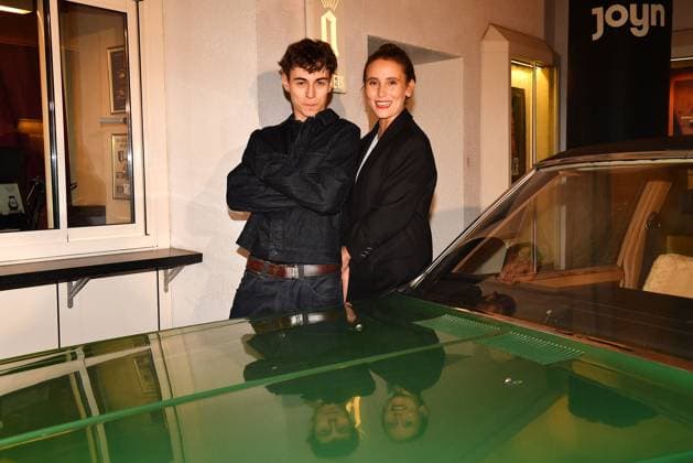 Lauri Kroeck und Peri Baumeister bei der Premiere zur 6. Staffel von Der letzte Bulle am 27.10.2025 im Gloria Palast in Muenchen. Nach der letzten Folge im Jahr 2014 wird die Serie ab 31.10.2025 mit neuen Folgen bei Amazon Prime und ab 24.11.2025 bei Sat.1 & Joyn fortgesetzt. Premiere in Muenchen - Der letzte Bulle (Amazon Prime & SAT.1) kehrt auf die Serienbuehne zurueck