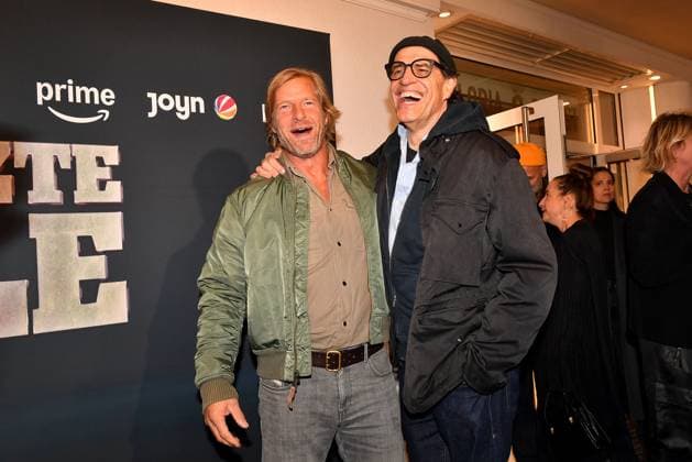 Henning Baum und Helmfried von Luettichau bei der Premiere zur 6. Staffel von Der letzte Bulle am 27.10.2025 im Gloria Palast in Muenchen. Nach der letzten Folge im Jahr 2014 wird die Serie ab 31.10.2025 mit neuen Folgen bei Amazon Prime und ab 24.11.2025 bei Sat.1 & Joyn fortgesetzt. Premiere in Muenchen - Der letzte Bulle (Amazon Prime & SAT.1) kehrt auf die Serienbuehne zurueck