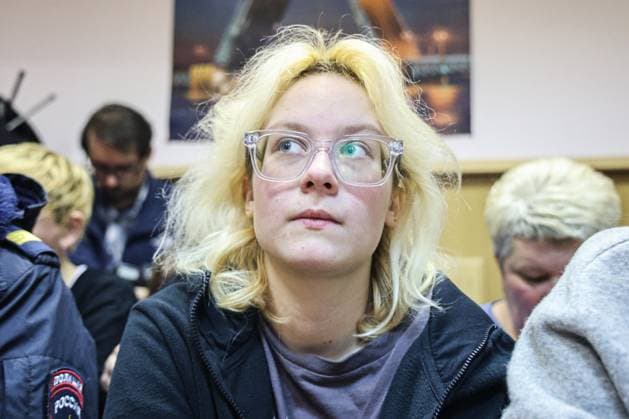 RUSSIA, ST PETERSBURG - OCTOBER 28, 2025: Street singer Diana Loginova (Naoko) attends a hearing at the Leninsky District Court. Diana Loginova who performed songs by foreign agents in front of the Ploshchad Vosstaniya station of the St Petersburg Metro and was accused of discrediting the Russian Armed Forces, has been taken back to a police department. Valentin Yegorshin TASS  85228370