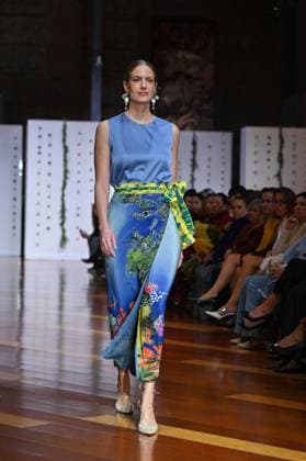 October 28, 2025, Madrid, Spain: A model showcases creations by Genoveva Hita during the Atelier Couture bridal catwalk within Madrid Fashion Week, at Fabrica de Tapices in Madrid. Madrid Spain - ZUMAs197 20251028_aaa_s197_178 Copyright: xAtilanoxGarciax