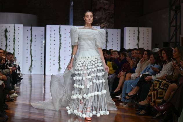 October 28, 2025, Madrid, Spain: A model showcases creations by Senorito Ortega during the Atelier Couture bridal catwalk within Madrid Fashion Week, at Fabrica de Tapices in Madrid. Madrid Spain - ZUMAs197 20251028_aaa_s197_199 Copyright: xAtilanoxGarciax