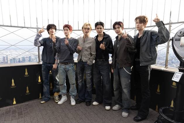 K-Pop Riize in New York South Korean group Riize visits the Empire State Building in New York City, USA, this Tuesday, October 28, 2025, to announce their North American tour Riizing Loud and celebrate their partnership with Musicians On Call, formed and managed by SM Entertainment. Riize currently has six members: Shotaro, Eunseok, Sungchan, Wonbin, Sohee, and Anton. NEW YORK NEW YORK UNITED OF AMERICA Copyright: xVANESSAxCARVALHOx