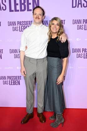 Lukas Rüppel und Anke Engelke bei der Premiere des Kinofilms Dann passiert das Leben im Rio Filmpalast. München, 28.10.2025