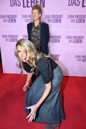 Anke Engelke undd Neele Leana Vollmar bei der Premiere des Kinofilms Dann passiert das Leben im Rio Filmpalast. München, 28.10.2025