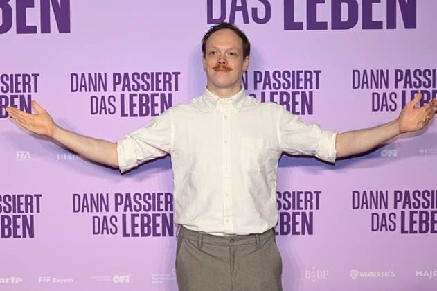 Lukas Rüppel bei der Premiere des Kinofilms Dann passiert das Leben im Rio Filmpalast. München, 28.10.2025
