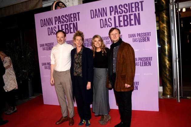 Lukas Rueppel, Schauspieler Neele Leana Vollmar. Regisseurin Drehbuchautorin Anke Engelke Schauspielerin Hauptdarstellerin Michael Kranz Schauspieler Regisseur Muenchen 28.10.2025 Rio Filmpalast Premiere Dann passiert das Leben Foto Muenchen