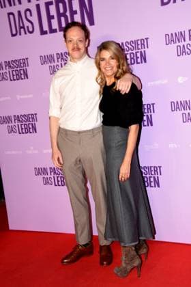 Lukas Rueppel, Schauspieler Anke Engelke Schauspielerin Hauptdarstellerin Muenchen 28.10.2025 Rio Filmpalast Premiere Dann passiert das Leben Foto Muenchen