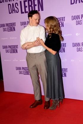 Lukas Rueppel, Schauspieler Anke Engelke Schauspielerin Hauptdarstellerin Muenchen 28.10.2025 Rio Filmpalast Premiere Dann passiert das Leben Foto Muenchen
