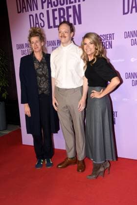 Neele Leana Vollmar.Regisseurin Drehbuchautorin Lukas Rueppel Schauspieler Anke Engelke Schauspielerin Hauptdarstellerin Muenchen 28.10.2025 Rio Filmpalast Premiere Dann passiert das Leben Foto Muenchen