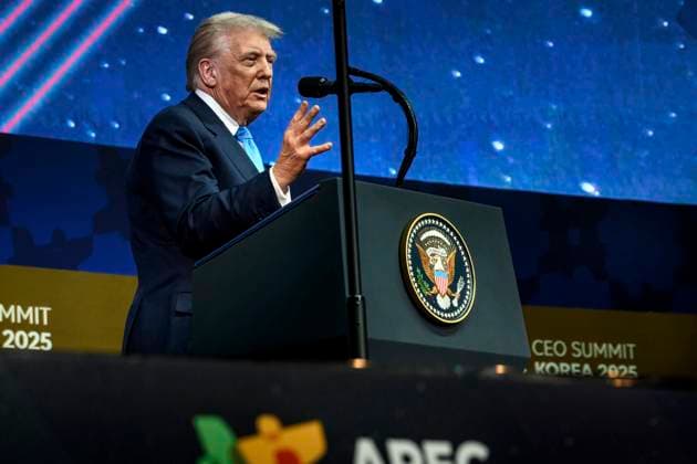 October 29, 2025, Gyeongju, South Korea: U.S. President Donald Trump, delivers remarks at the Asia-Pacific Economic Cooperation CEO Summit luncheon at the Gyeongju Arts Center, October 29, 2025 in Gyeongju, South Korea. Gyeongju South Korea - ZUMAp138 20251029_zaa_p138_021 Copyright: xDanielxTorok WhitexHousex