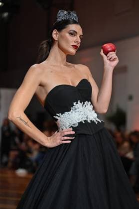 Atelier Couture bridal - Jordi Dalmau fashion show in Madrid - 29 Oct 2025 A model showcases creations by Jordi Dalmau during the Atelier Couture bridal catwalk within Madrid Fashion Week, at Fabrica de Tapices. Madrid Spain Copyright: xAtilanoxGarciax xSOPAxImagesx FOTO53724