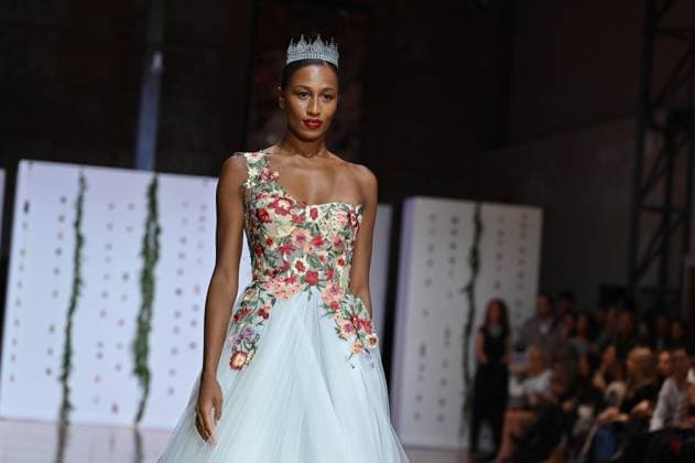 Atelier Couture bridal - Jordi Dalmau fashion show in Madrid - 29 Oct 2025 A model showcases creations by Jordi Dalmau during the Atelier Couture bridal catwalk within Madrid Fashion Week, at Fabrica de Tapices. Madrid Spain Copyright: xAtilanoxGarciax xSOPAxImagesx FOTO53786
