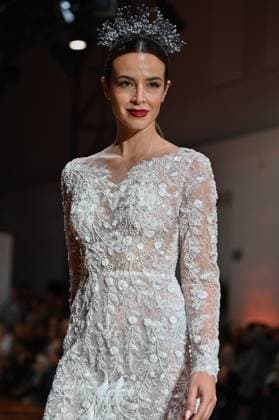 Atelier Couture bridal - Jordi Dalmau fashion show in Madrid - 29 Oct 2025 A model showcases creations by Jordi Dalmau during the Atelier Couture bridal catwalk within Madrid Fashion Week, at Fabrica de Tapices. Madrid Spain Copyright: xAtilanoxGarciax xSOPAxImagesx FOTO53797
