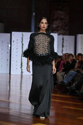 Atelier Couture bridal catwalk in Madrid, Spain - 29 Oct 2025 A model showcases creations by María Diezma during the Atelier Couture bridal catwalk within Madrid Fashion Week at Fabrica de Tapices. Madrid Spain Copyright: xAtilanoxGarciax xSOPAxImagesx FOTO53959