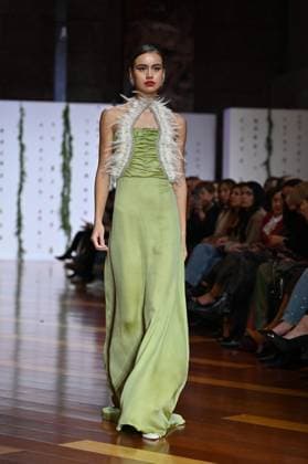 Atelier Couture bridal catwalk in Madrid, Spain - 29 Oct 2025 A model showcases creations by María Diezma during the Atelier Couture bridal catwalk within Madrid Fashion Week at Fabrica de Tapices. Madrid Spain Copyright: xAtilanoxGarciax xSOPAxImagesx FOTO53974