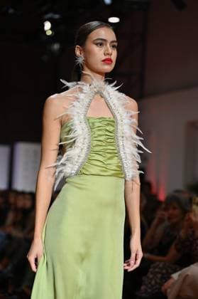 Atelier Couture bridal catwalk in Madrid, Spain - 29 Oct 2025 A model showcases creations by María Diezma during the Atelier Couture bridal catwalk within Madrid Fashion Week at Fabrica de Tapices. Madrid Spain Copyright: xAtilanoxGarciax xSOPAxImagesx FOTO53977