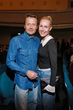 29.10.2025, Roman Knizka und Begleitung zur Preisverleihung des Ernst-Lubitsch-Preis 2025, Kino Babylon, Rosa Luxemburg Platz, Berlin, Berlin