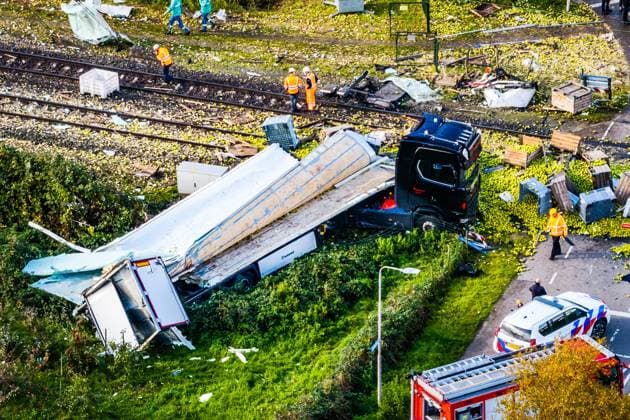 METEREN - A passenger train collided with a truck at a railway crossing. The damage is extensive, and train traffic has been halted. Photo: ANP Hollandse Hoogte Jeffrey Groeneweg netherlands out - belgium out  Copyright: xx x540743781x originalFilename: 540743781.jpg