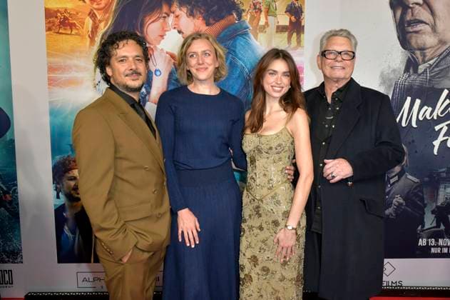 Erkan Acar, Franziska Machens, Charleen Weiss und Ronald Nitschke bei der Premiere des Kinofilms Make Me Feel im Zoo Palast. Berlin, 29.10.2025