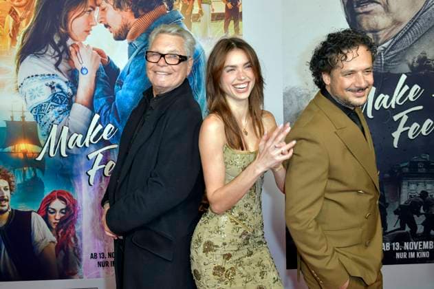 Erkan Acar, Charleen Weiss und Erkan Acar bei der Premiere des Kinofilms Make Me Feel im Zoo Palast. Berlin, 29.10.2025