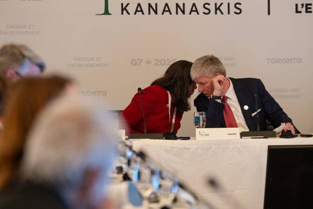 October 30, 2025, Toronto, On, Canada: Rachel McCormick, Director General, International Affairs, Strategic Policy and Innovation Sector, Natural Resources Canada, left, speaks to Tim Hodgson, Minister of Energy and Natural Resources, at the G7 Energy and Environment MinistersöÄÃ Meeting in Toronto, on Thursday, October 30, 2025. Toronto Canada - ZUMAc35_ 20251030_zaf_c35_042 Copyright: xLauraxProctorx
