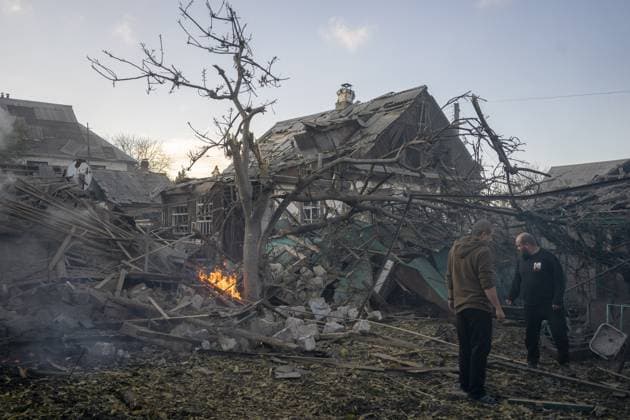 Consequences of the missile attack in Ukraine s Kramatorsk KRAMATORSK, UKRAINE - OCTOBER 30: A view of the destruction and damage following the missile attack in the city of Kramatorsk, Ukraine, on October 30, 2025. Three consecutive attacks with Italmas drones hit Kramatorsk. Jose Colon Anadolu Ukraine Ukraine. Editorial use only. Please get in touch for any other usage.  Copyright: x2025xAnadoluxJosexColonx