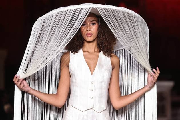 October 29, 2025 - Models on the catwalk of Rome Fashion White 2025 edition in Rome. Rome, Italy. . EvandroInetti_via ZUMA Wire Rome Italy - ZUMAi15_ 20251029_zaf_i15_085 Copyright: xEvandroxInettix
