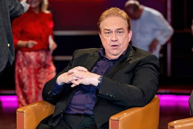 MDR - Riverboat. Schauspieler, Kabarettist und Satiriker Oliver Kalkofe anläßlich der Aufzeichnung der MDR - Talkshow Riverboat am 30.10.2025 in der Mediacity Leipzig. 20251030ADO0027