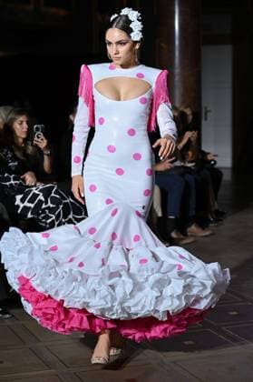 International Flamenco Fashion Week Madrid, (SIMOF) - 30 Oct 2025 A model walks in a Conso Delgado design at the International Flamenco Fashion Week Madrid, (SIMOF) show, at the Wellington Hotel. Madrid Spain Copyright: xAtilanoxGarciax xSOPAxImagesx FOTO54008