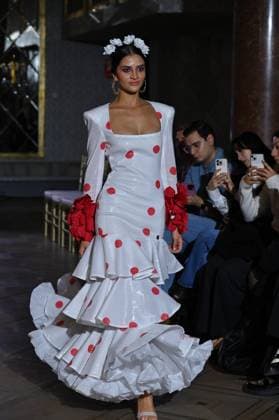 International Flamenco Fashion Week Madrid, (SIMOF) - 30 Oct 2025 A model walks in a Conso Delgado design at the International Flamenco Fashion Week Madrid, (SIMOF) show, at the Wellington Hotel. Madrid Spain Copyright: xAtilanoxGarciax xSOPAxImagesx FOTO54019