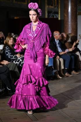 International Flamenco Fashion Week Madrid, (SIMOF) - 30 Oct 2025 A model walks in a Pilar Vera design at the International Flamenco Fashion Week Madrid, (SIMOF) show, at the Wellington Hotel. Madrid Spain Copyright: xAtilanoxGarciax xSOPAxImagesx FOTO54032