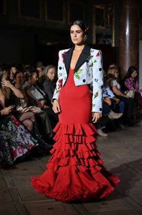 International Flamenco Fashion Week Madrid, (SIMOF) - 30 Oct 2025 A model walks in a Peca design at the International Flamenco Fashion Week Madrid, (SIMOF) show, at the Wellington Hotel. Madrid Spain Copyright: xAtilanoxGarciax xSOPAxImagesx FOTO54084