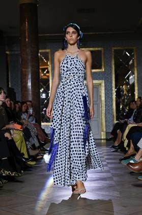 International Flamenco Fashion Week Madrid, (SIMOF) - 30 Oct 2025 A model walks in a Peca design at the International Flamenco Fashion Week Madrid, (SIMOF) show, at the Wellington Hotel. Madrid Spain Copyright: xAtilanoxGarciax xSOPAxImagesx FOTO54113