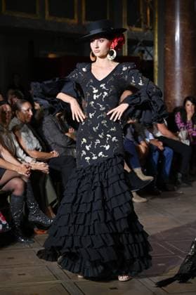 International Flamenco Fashion Week Madrid, (SIMOF) - 30 Oct 2025 A model walks in a Sergy design at the International Flamenco Fashion Week Madrid, (SIMOF) show, at the Wellington Hotel. Madrid Spain Copyright: xAtilanoxGarciax xSOPAxImagesx FOTO54126
