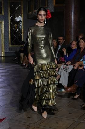 International Flamenco Fashion Week Madrid, (SIMOF) - 30 Oct 2025 A model walks in a Sergy design at the International Flamenco Fashion Week Madrid, (SIMOF) show, at the Wellington Hotel. Madrid Spain Copyright: xAtilanoxGarciax xSOPAxImagesx FOTO54134