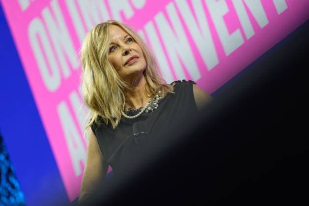 TRIBECA FESTIVAL LISBOA Meg Ryan addresses the audience during first day of Tribeca Festival Lisboa 2025 in Lisbon, Portugal. 10 30 2025 Lisboa Unicorn Factory Lisboa Lisboa Portugal Copyright: xBrunoxdexCarvalhox