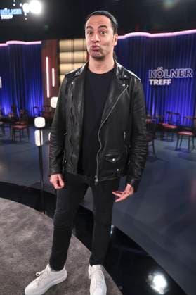Bülent Ceylan bei der Aufzeichnung der WDR-Talkshow Kölner Treff im WDR Studio BS 3. Köln, 30.10.2025