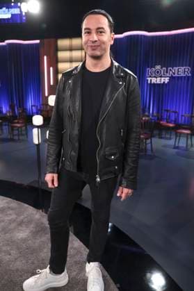 Bülent Ceylan bei der Aufzeichnung der WDR-Talkshow Kölner Treff im WDR Studio BS 3. Köln, 30.10.2025