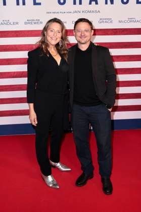 Britta Steffenhagen und Florian Lukas bei der Premiere des Kinofilms Make Me Feel in der Astor Film Lounge. Berlin, 30.10.2025