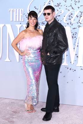 Laura Jayne Smith mit Bruder Matt Smith bei der Premiere der Sky Atlantic-Miniserie The Death of Bunny Munro in der Royal Festival Hall. London, 30.10.2025