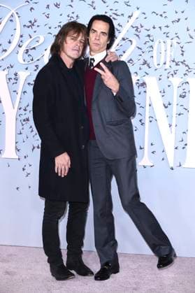 George Vjestica und Nick Cave bei der Premiere der Sky Atlantic-Miniserie The Death of Bunny Munro in der Royal Festival Hall. London, 30.10.2025