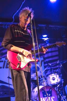Keith Murray von We Are Scientists live bei einem Konzert der With Love & Squalor - 50th Anniversary Tour im Monk Club. Rom, 30.10.2025