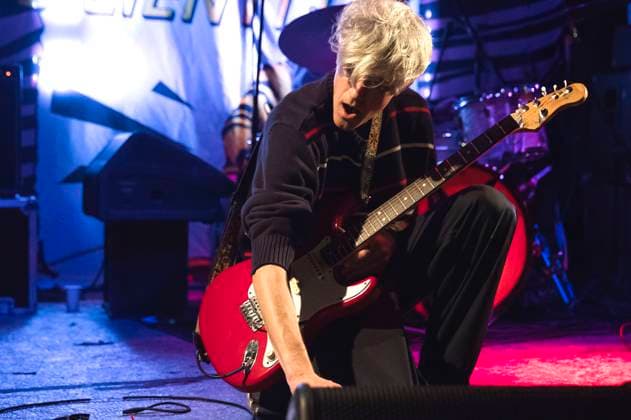 Keith Murray von We Are Scientists live bei einem Konzert der With Love & Squalor - 50th Anniversary Tour im Monk Club. Rom, 30.10.2025