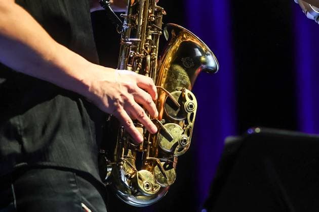 Konzert von Angelika Niescier, Jazzfest Berlin 25 Angelika Niescier – Altsaxofon Tomeka Reid – Violoncello Eliza Salem – Schlagzeug