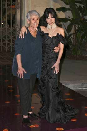 Mercedes Rodriguez und Camila Cabello bei der 5. Dia De Muertos Gala präsentiert von Lexus, Tequila Don Julio, Nike, Dnero, Mattel, Calamigos Ranch und Maremoto im Los¯Angeles¯River¯Center¯&¯Gardens. Los Angeles, 30.10.2025