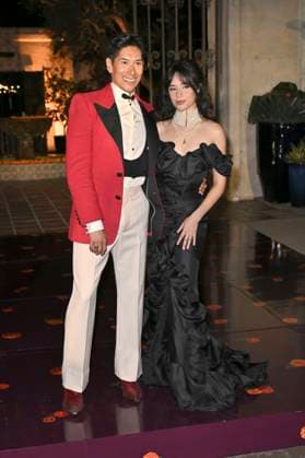 Carlos Eric Lopez und Camila Cabello bei der 5. Dia De Muertos Gala präsentiert von Lexus, Tequila Don Julio, Nike, Dnero, Mattel, Calamigos Ranch und Maremoto im Los¯Angeles¯River¯Center¯&¯Gardens. Los Angeles, 30.10.2025
