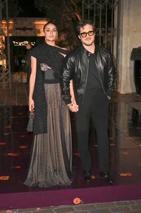 Renata Notni und Diego Boneta bei der 5. Dia De Muertos Gala präsentiert von Lexus, Tequila Don Julio, Nike, Dnero, Mattel, Calamigos Ranch und Maremoto im Los¯Angeles¯River¯Center¯&¯Gardens. Los Angeles, 30.10.2025